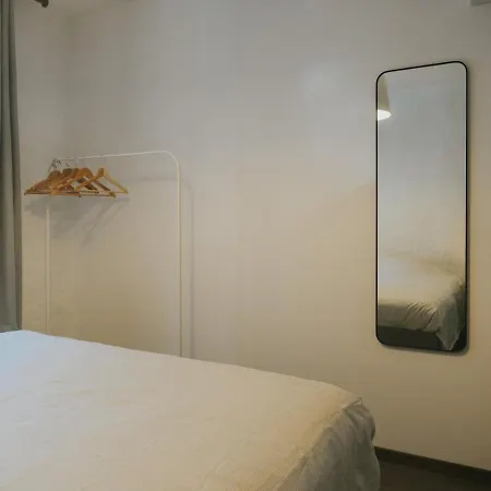 2 Bedrooms Triplex In Historic Heart Of 度假居 *