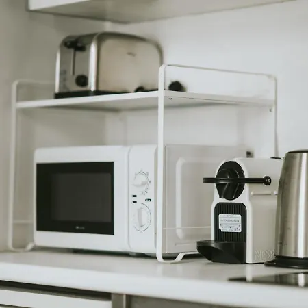 펜션 2 Bedrooms Triplex In Historic Heart Of *