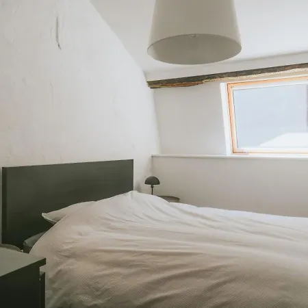 펜션 2 Bedrooms Triplex In Historic Heart Of 리에주